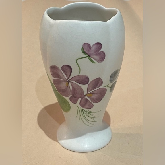 🌸 Vintage Radford Tulip-Shaped Flower Vase Deco Handpainted - Picture 2 of 6